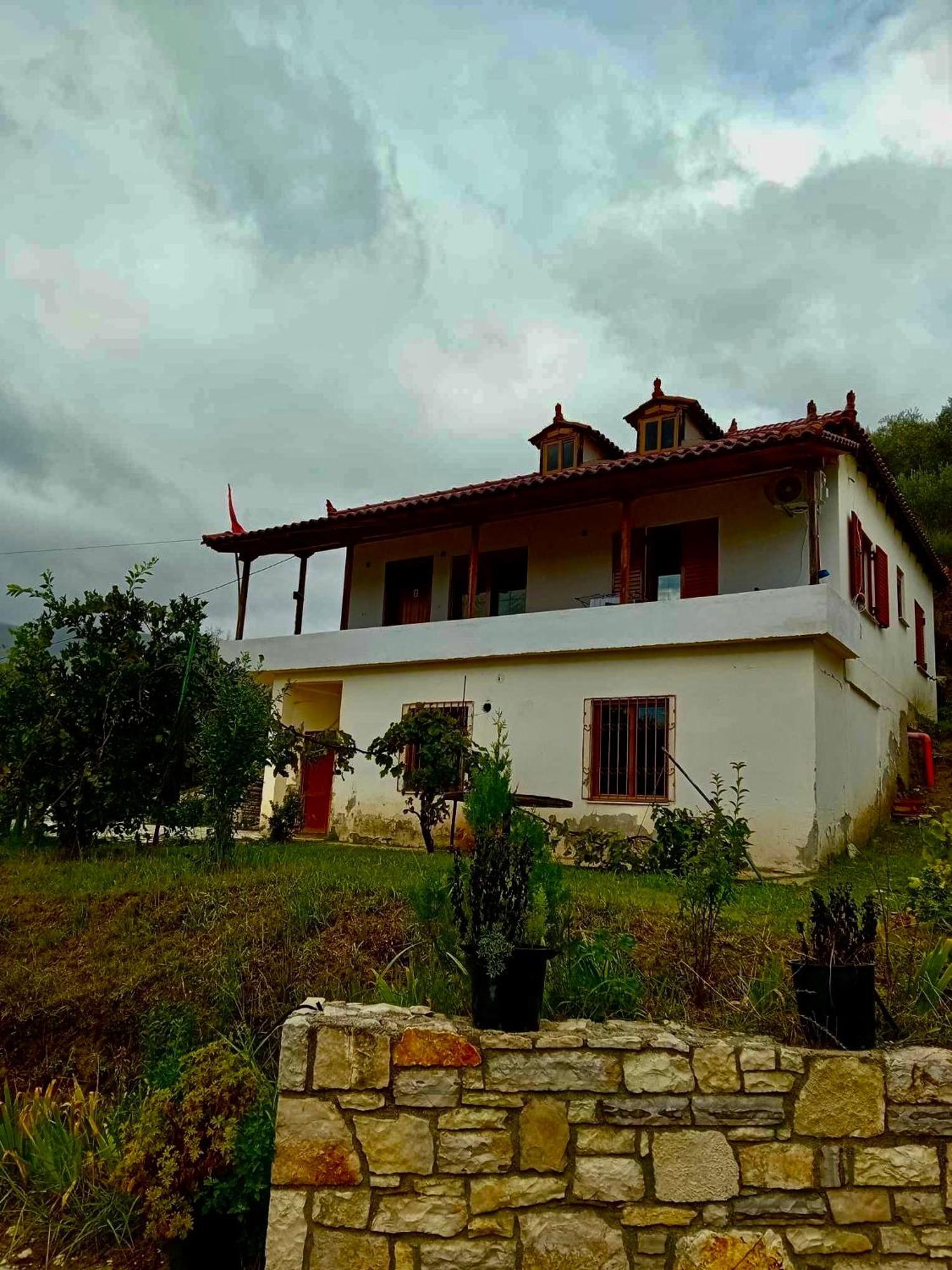 Villa Romario Berat Exterior photo